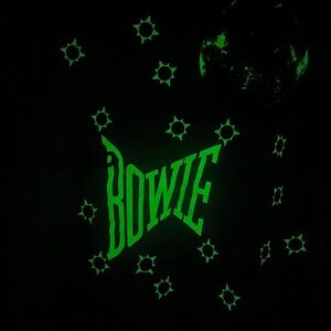 Vintage David Bowie GLOW IN THE DARK tank! Serious Moonlight!
